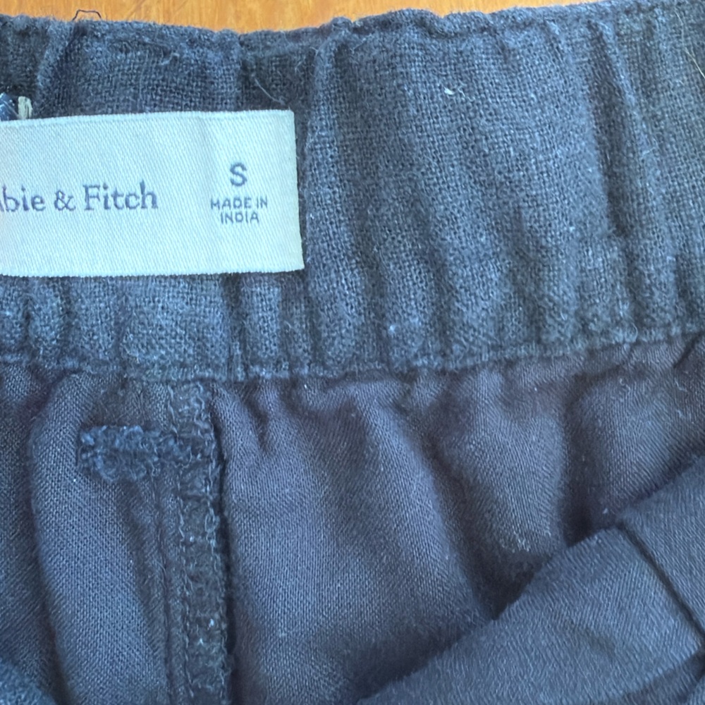 A&F Tailored Linen-Blend Shorts - Picture 4 of 4